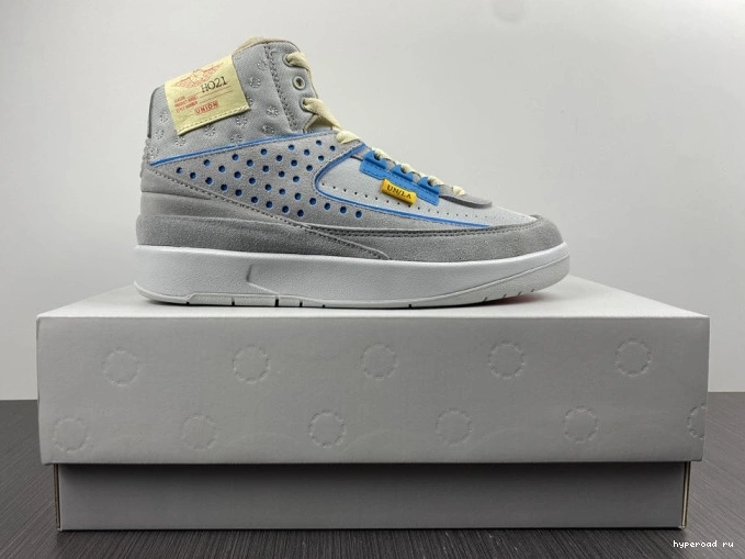 2 Grey DN3802-001 Jordan Retro Fog Union 0818